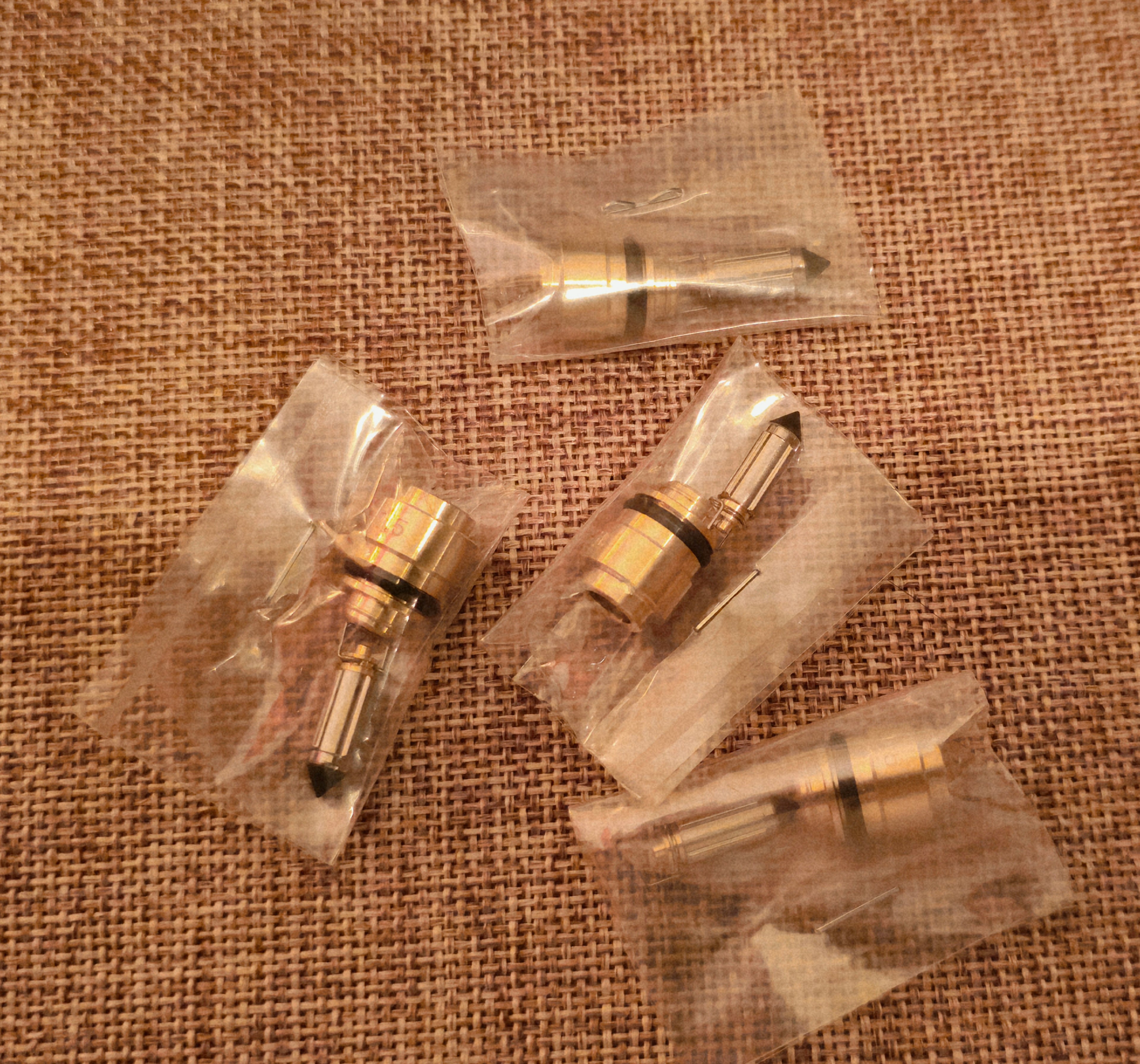 Float Valve & Seat Carburettor Rebuild parts FZS 600 1000 Fazer