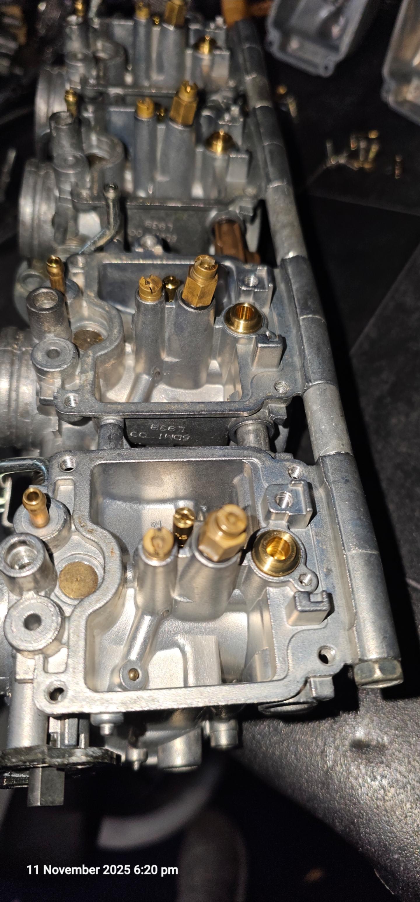 Fully Refurbished Carburettors for the Yamaha fzs 600 fazer