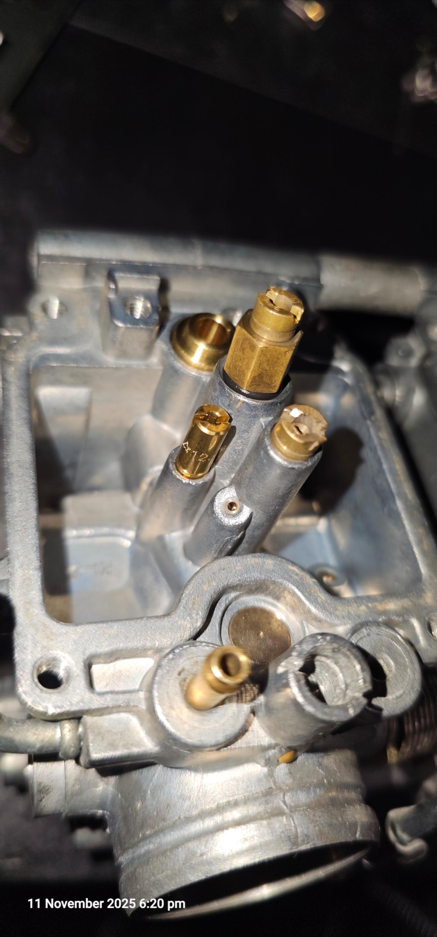 Fully Refurbished Carburettors for the Yamaha fzs 600 fazer