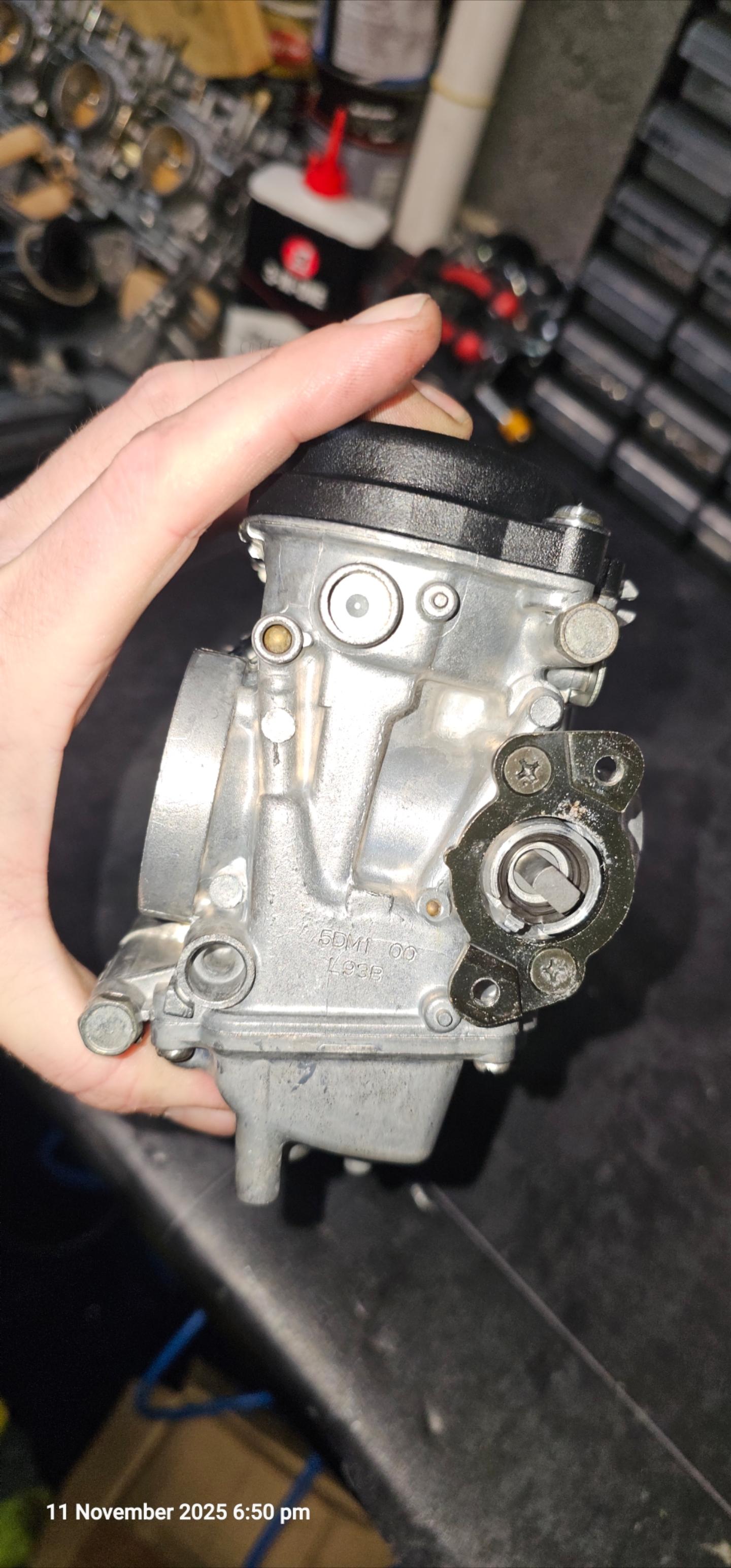 Fully Refurbished Carburettors for the Yamaha fzs 600 fazer