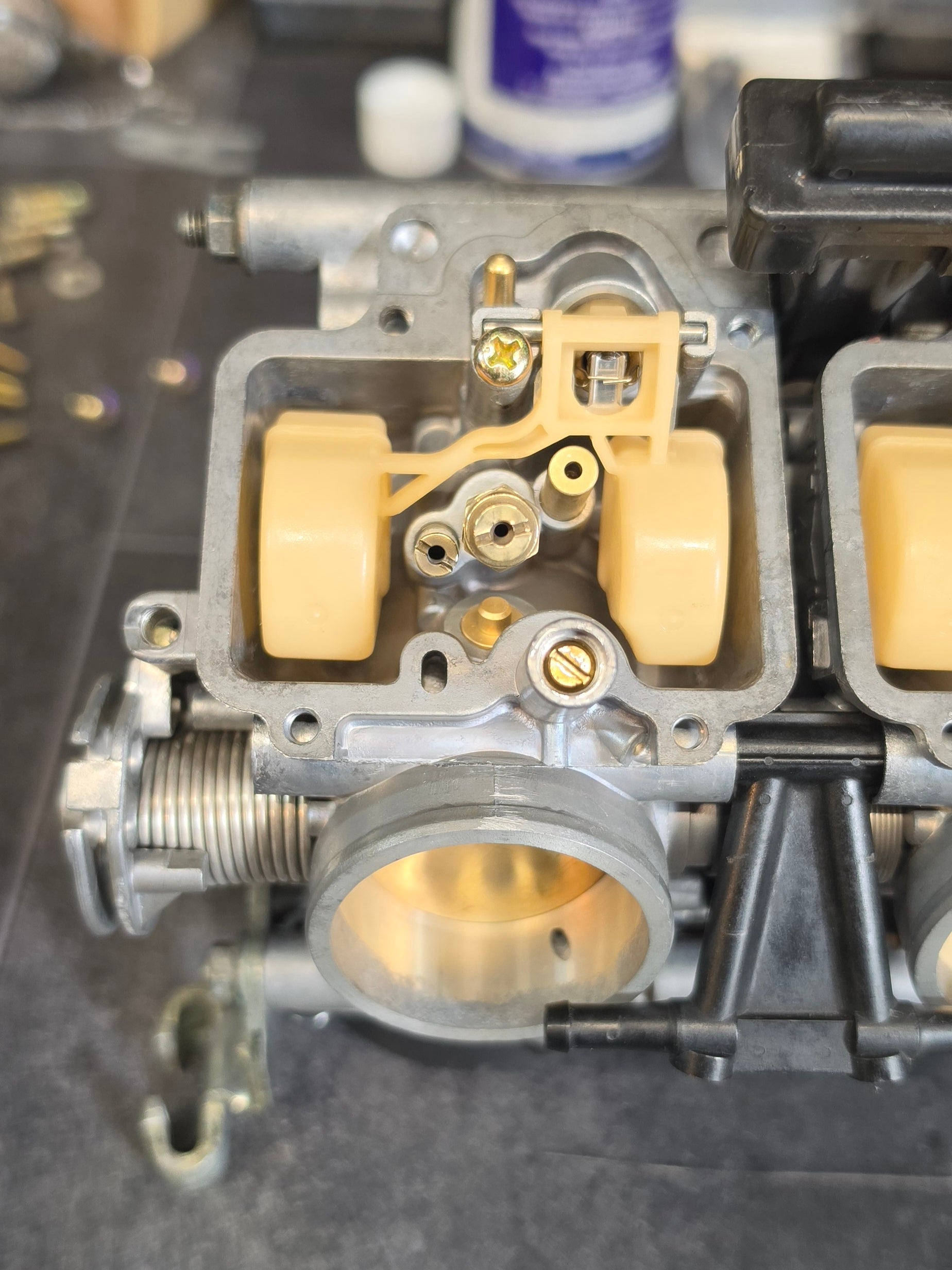 Yamaha YZF R6 1998 - 2002 Carburettor refurbishment
