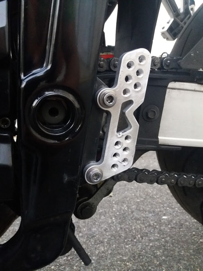 Yamaha FZS 600 fazer rear set brackets (1998-2003) - Aluminium - French manufacturing