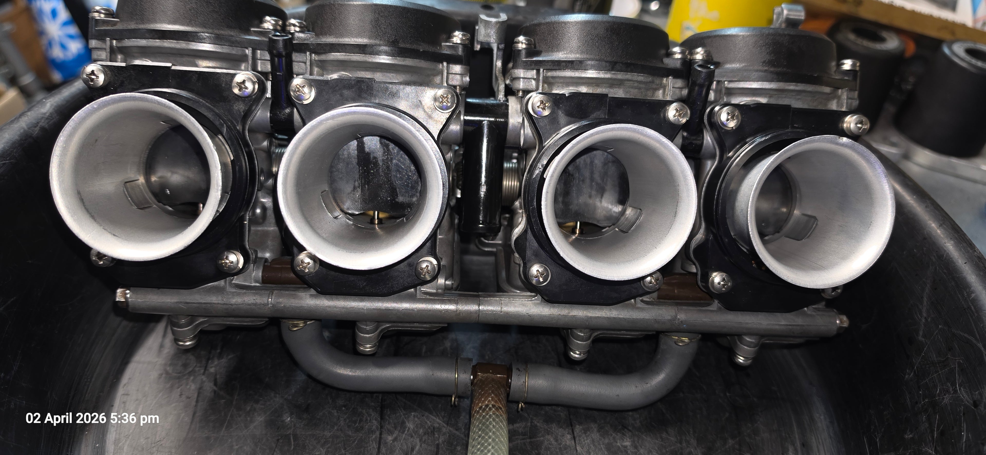 Honda CBR900RR Carburettor refurbishment service including vapour blasting & Ultrasonic cleaning