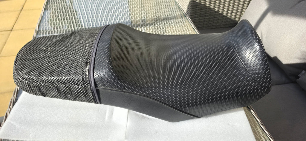 Yamaha fzs 1000 seat Used Part