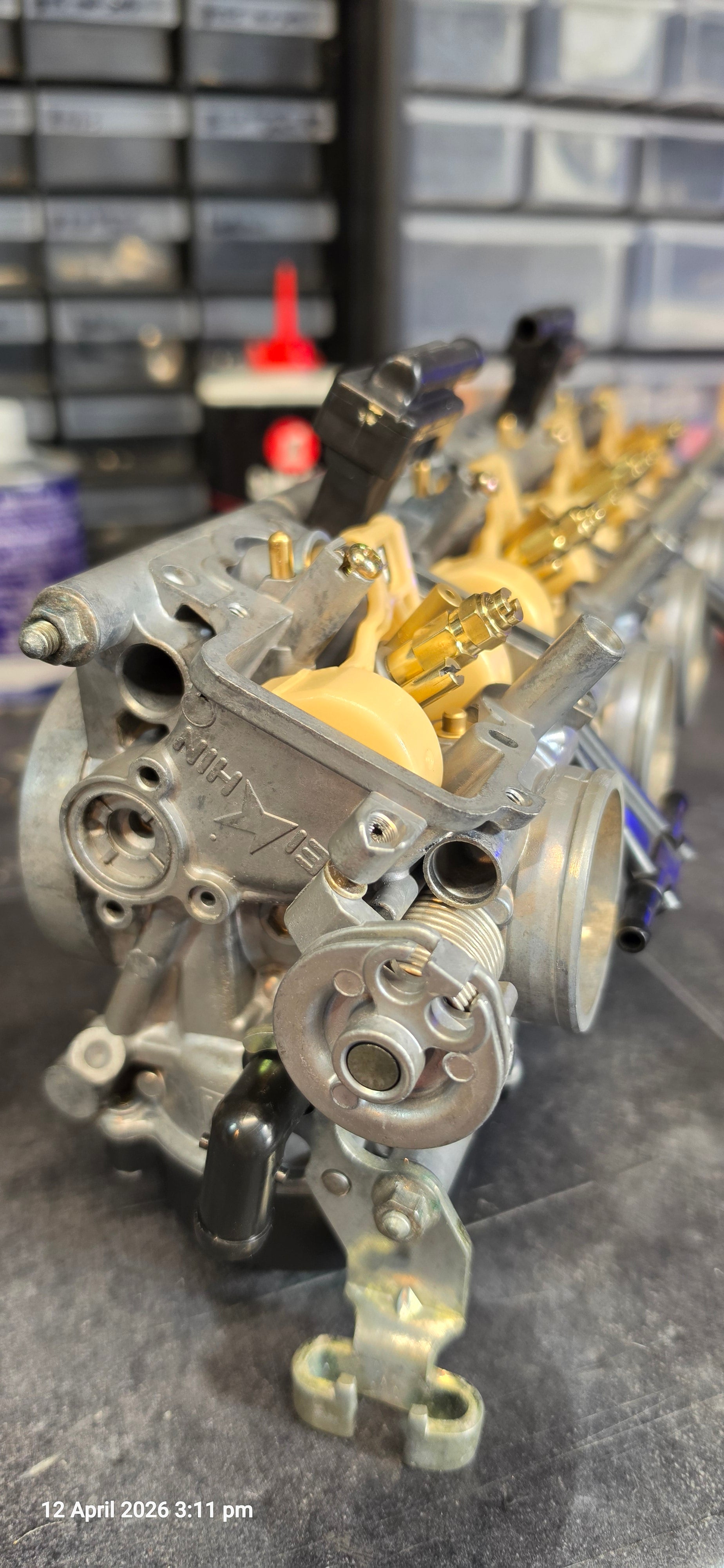 Yamaha YZF R6 1998 - 2002 Carburettor refurbishment