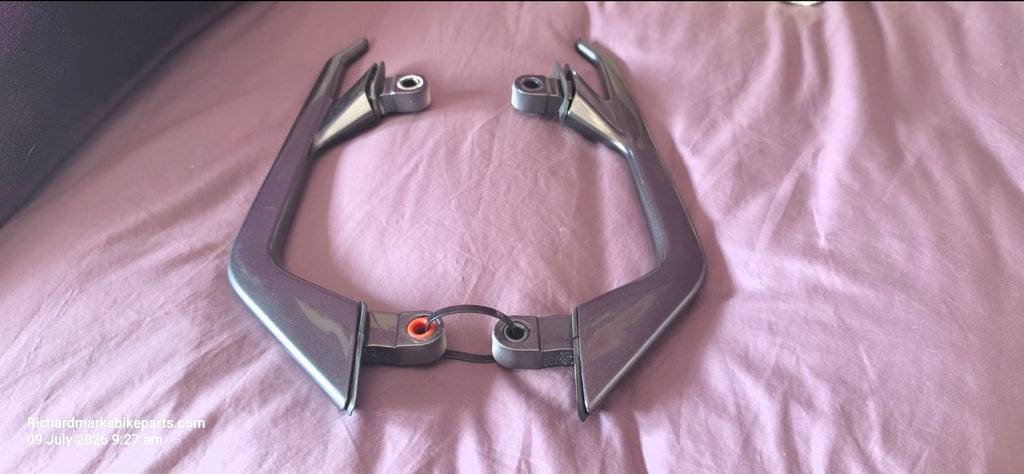 Yamaha fzs 1000 fazer pillion grab handles
