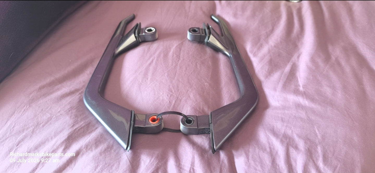 Yamaha fzs 1000 fazer pillion grab handles