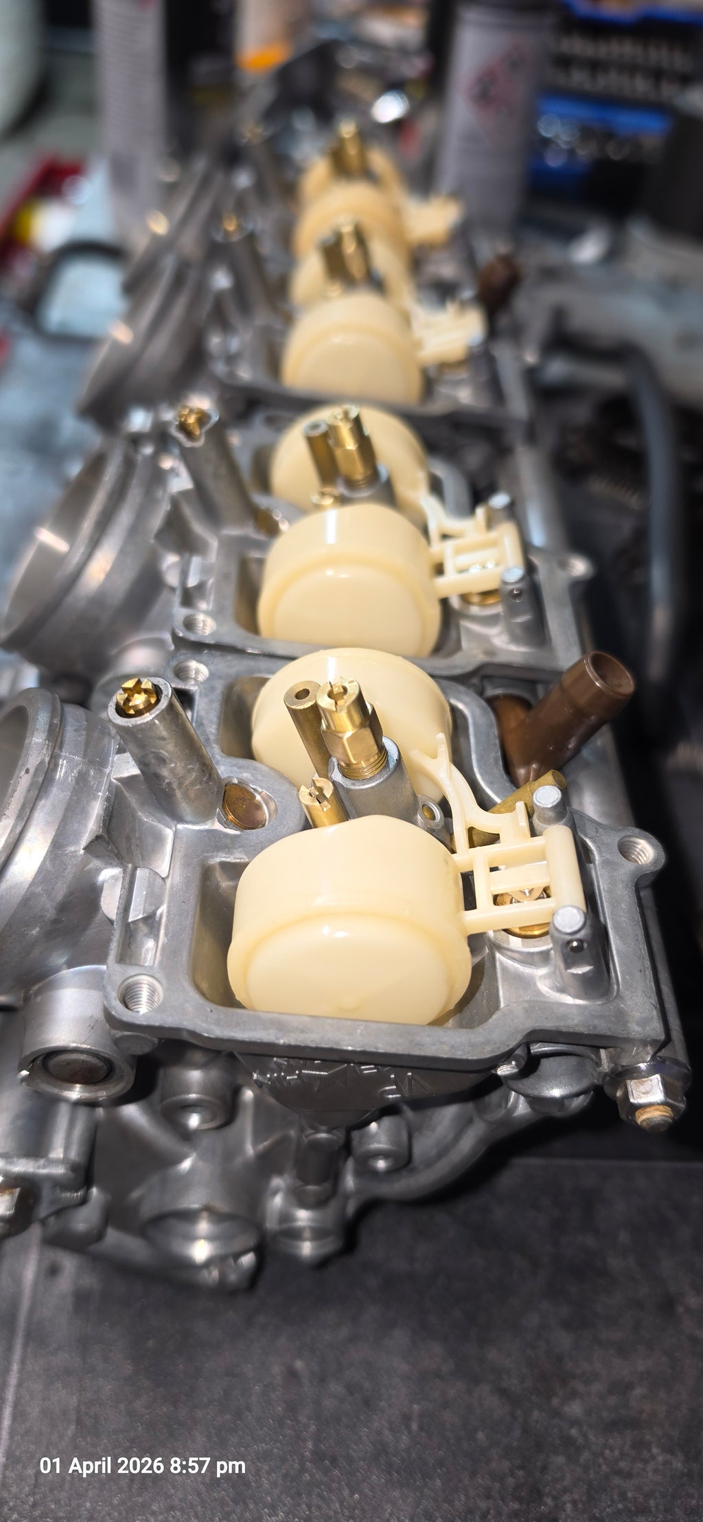 Honda CBR900RR Carburettor refurbishment service including vapour blasting & Ultrasonic cleaning