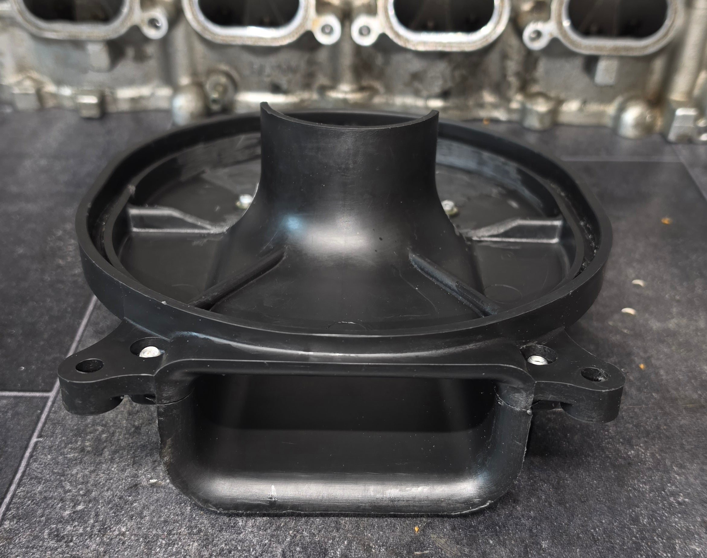Modified Airbox lid for the Ivan's 'Full-Monty' Jet kit Yamaha FZS 1000