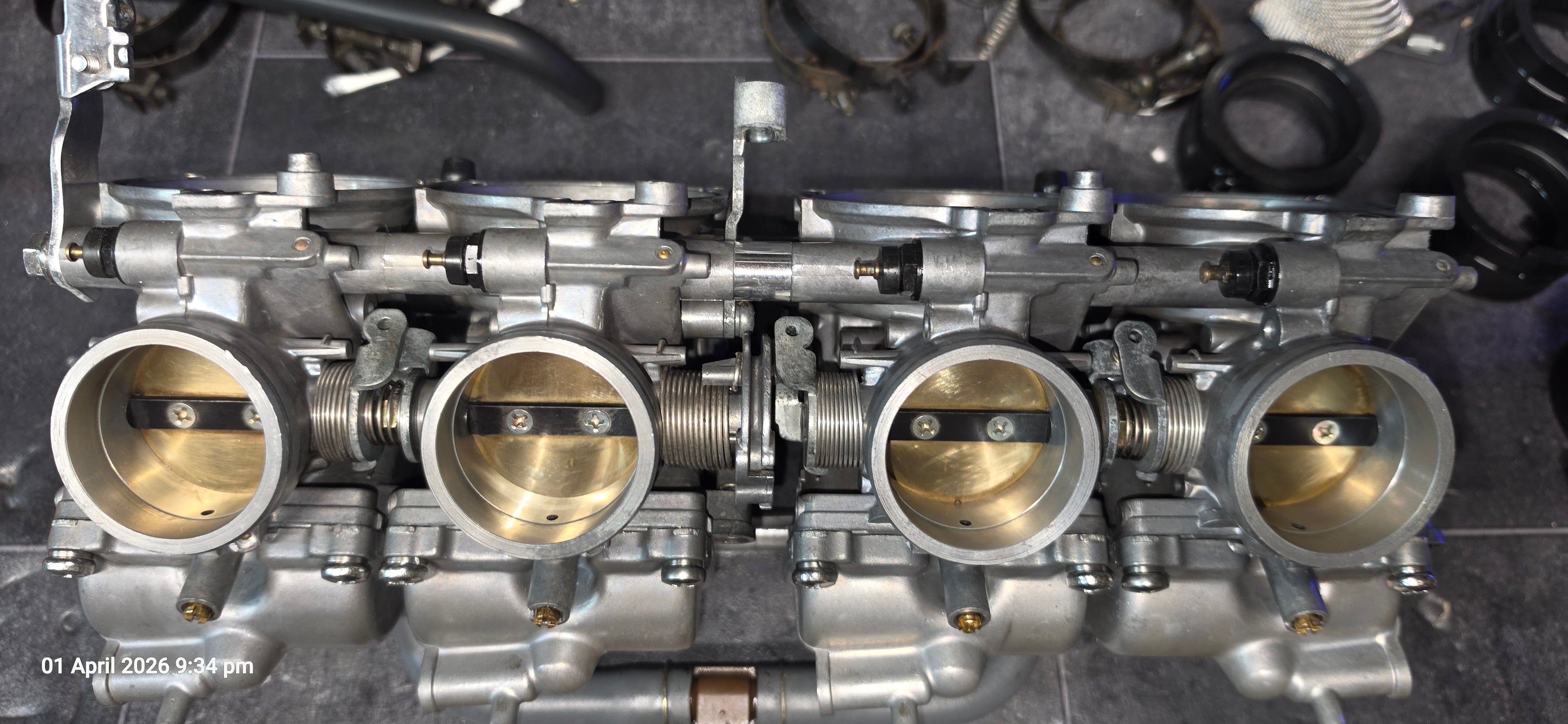 Honda CBR900RR Carburettor refurbishment service including vapour blasting & Ultrasonic cleaning