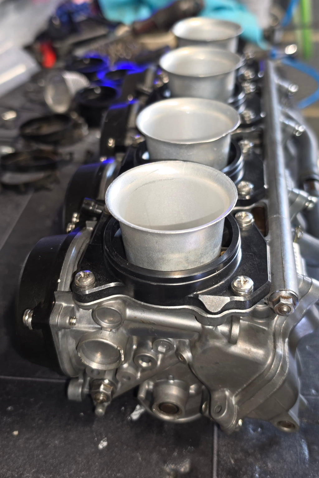 Honda CBR900RR Carburettor refurbishment service including vapour blasting & Ultrasonic cleaning
