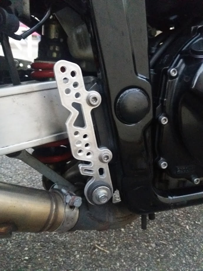 Yamaha FZS 600 fazer rear set brackets (1998-2003) - Aluminium - French manufacturing