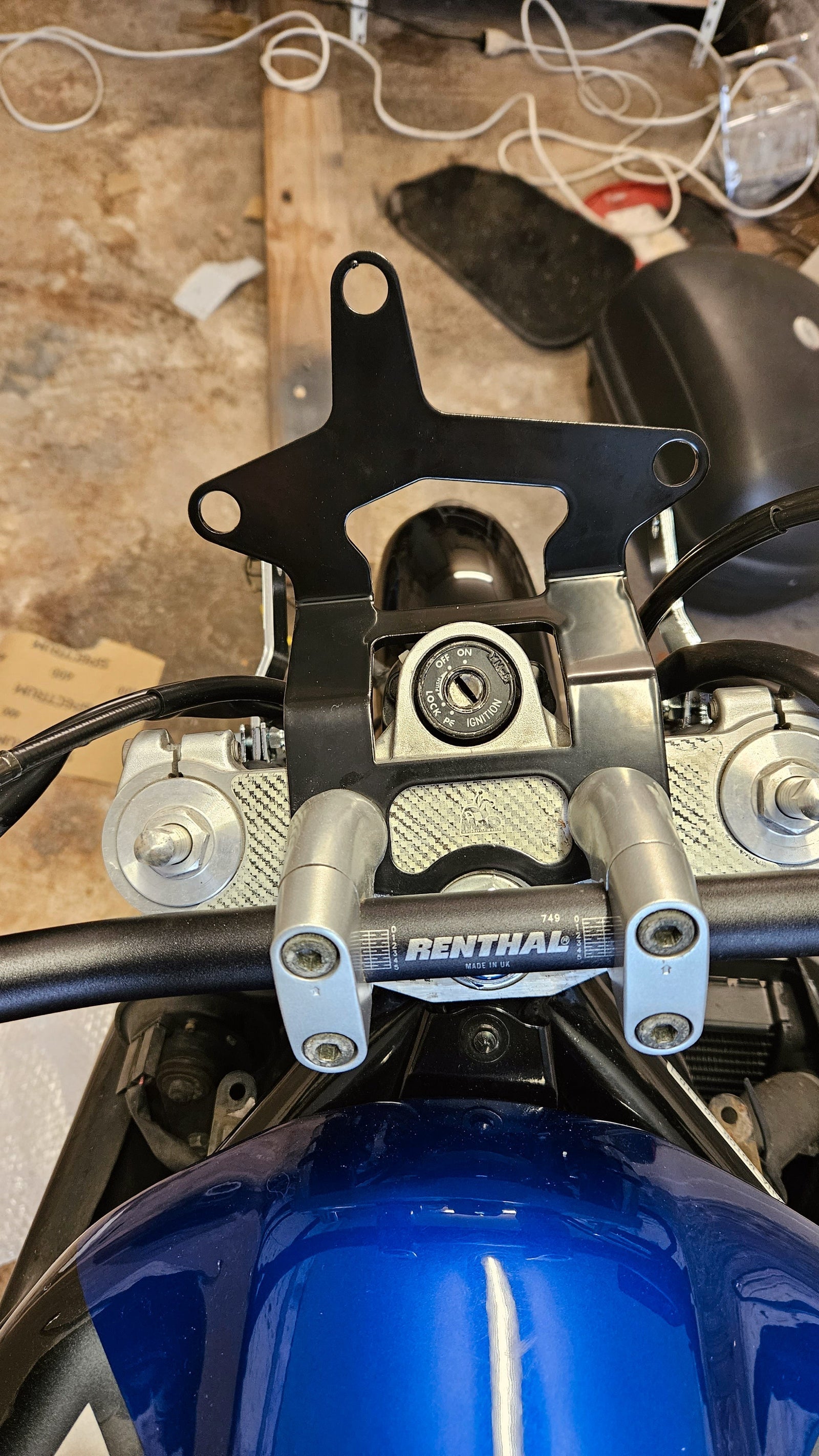 Yamaha fzs 600 Fazer 1998-2003 Aftermarket Streetfighter Cafe Racer clock bracket - Powder Coated Aluminum Black