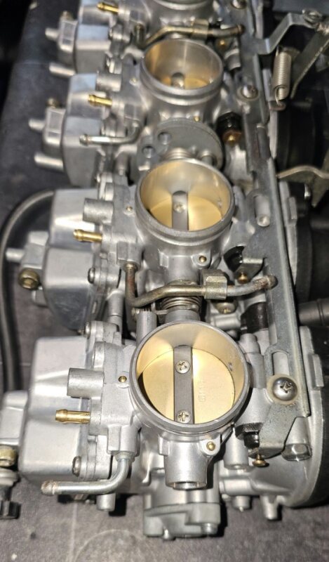 Refurbished Yamaha FZS 1000 Carburettors fitted with the Ivan's Performance Slip-on FZ-0102SO jet kit